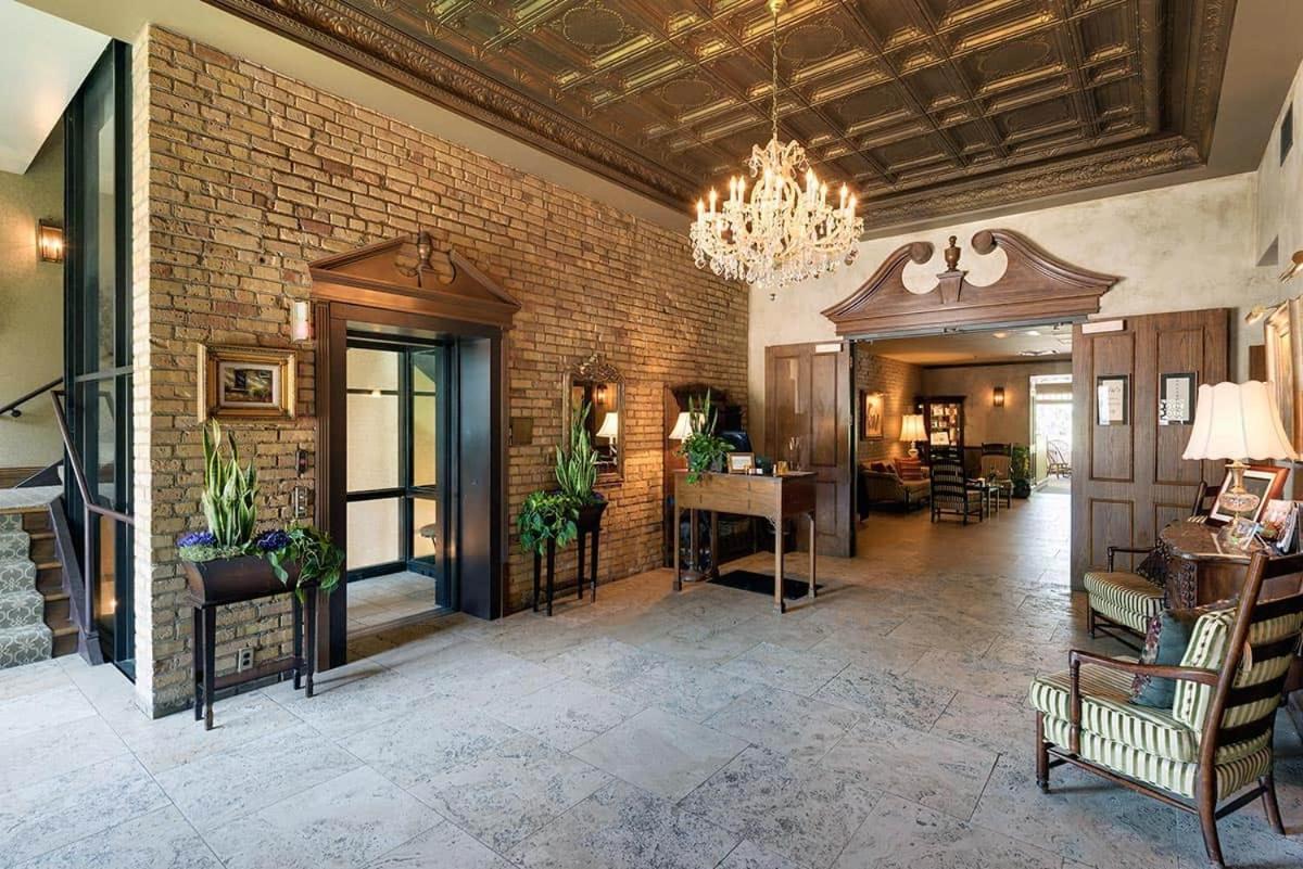 Hotel Nicollet Island